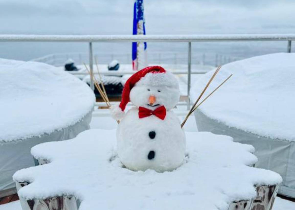 A Christmas Like No Other: Holiday Season Aboard La Datcha